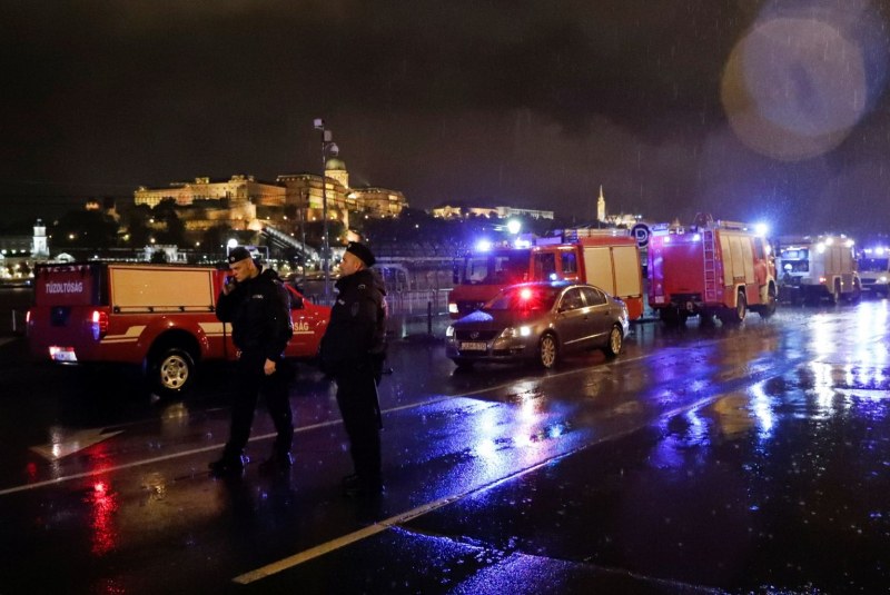 Трагедия! Корабче с 34 души се обърна в Дунав, има жертви