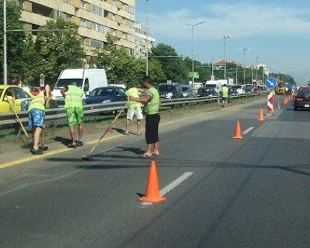 2300  ще чистят градинки и лъскат паметници за 560 лева заплата