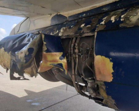 Двигателят на Боинг 737-200 експлодира минути след излитането!