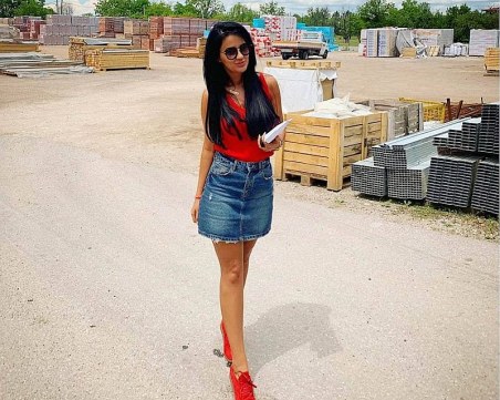 Красиви и работливи! Пловдивчанка жъне успехи на строителния пазар