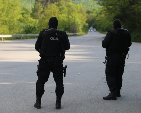 Откриха труп на мъж, гол до кръста и с наранявания по тялото в Русе