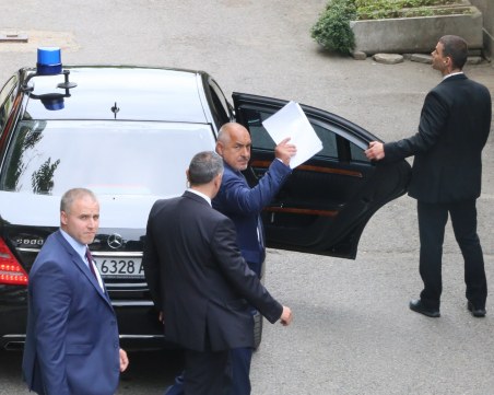 Пренареждане в ГЕРБ: Шпицкоманда ще лови корумпирани, Дончев няма да е новият Цветанов