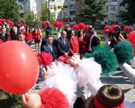 Президентът към политиците: Съсредоточете се върху народа си!