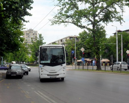 Авария променя маршрута на 5 автобуса
