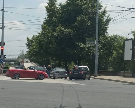 Две катастрофи в Пловдив навръх празника, за щастие - без пострадали