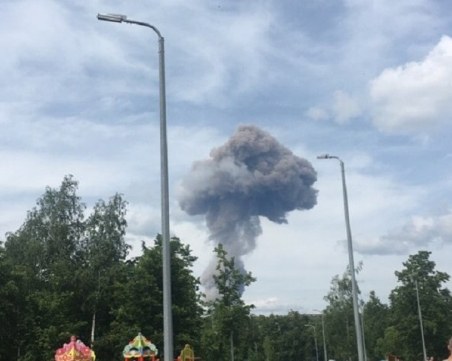 Завод за експлозиви се взриви в централна Русия