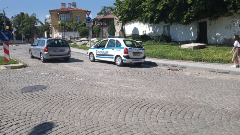 Първи опит за въвеждане на ред около туристическия паркинг в Пловдив, автобуси се лутат из града