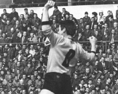 Ботев почете легендата Динко Дерменджиев