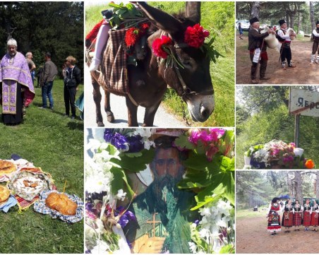 Десетки икони на светци бяха изнесени в кукленското село Яврово
