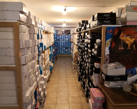 Огромен склад с опасни за зрението фалшиви очила разбит във Варна