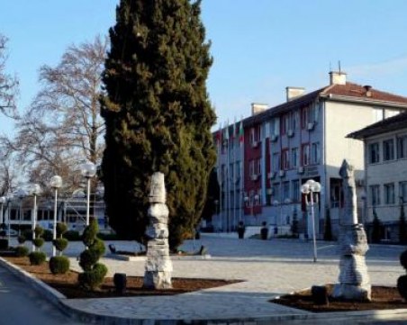 Цапарево – малък Вавилон: Събра латвийци, германци и гърци за бизнес