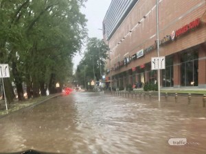 Разказ от първо лице на евакуирана майка с дете на годинка за водния капан в Пловдив