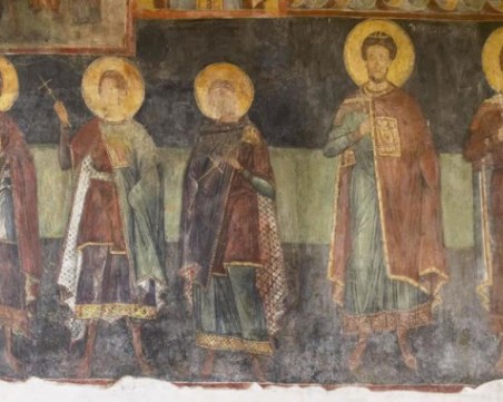 Красиви имена имат повод да почерпят днес!