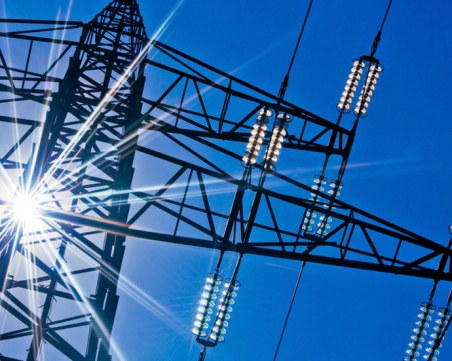 Обрат! Няма да увеличават тока и парното!