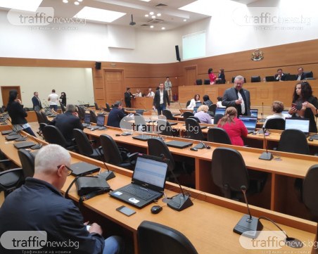 Очаквано: Управляващите в Пловдив саботираха извънредната сесия