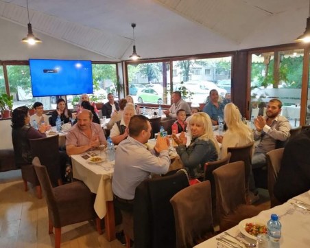 Пловдивските мюсюлмани се събраха на празнична вечеря за Рамазан Байрам