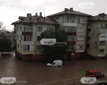 Порой с градушка удариха Търново – улиците станаха реки