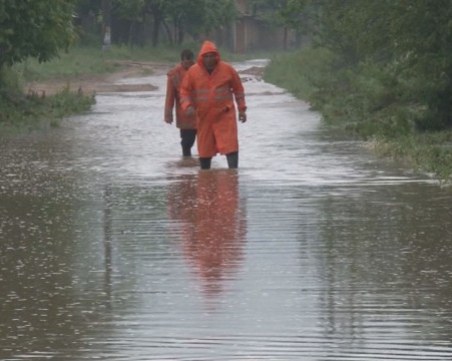 Разчистват щетите след пороя във Велико Търново! Частично бедствено положение в Горна Оряховица