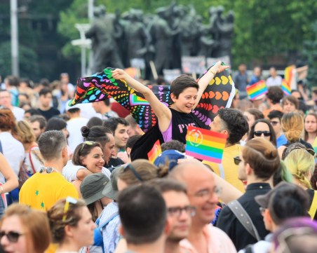 София Прайд – издание поредно. ЛГБТИ маршируват, обществото негодува!