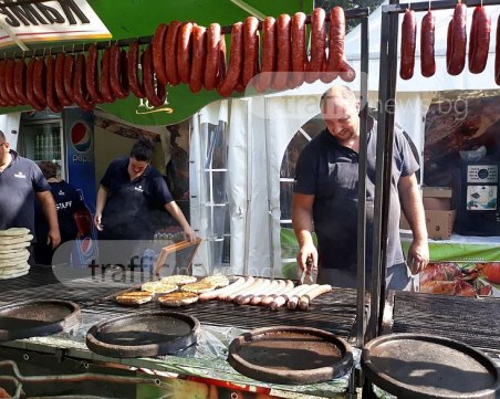 Започва фестивалът на балканката скара в Пловдив