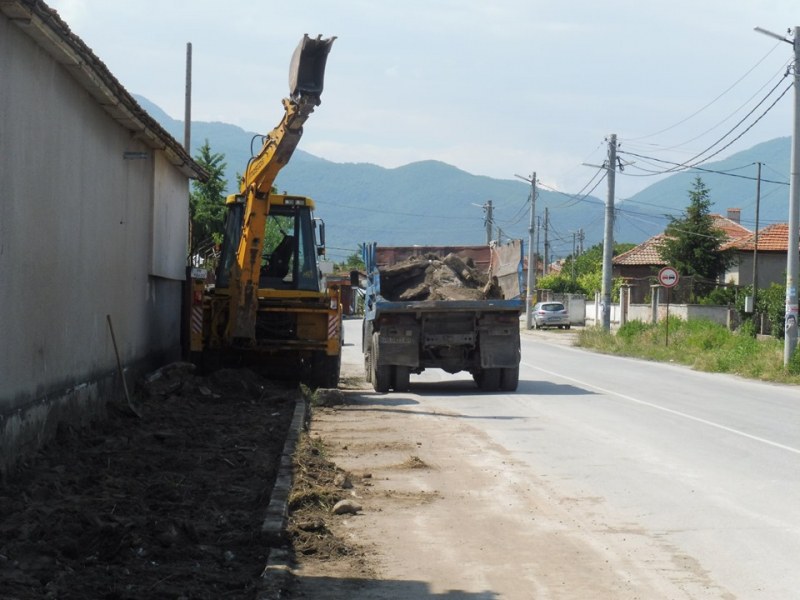 Довършват ремонта на основната улица в Куртово Конаре, търсят 4.5 млн. за довеждащ колектор