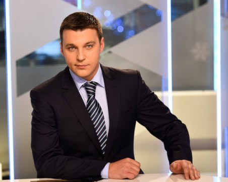 Водещият Христо Калоферов съжителства с бежанци!? Община 