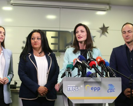 Казус: Павлова не може да е евродепутат от октомври, влиза Емил Радев