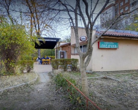 Пенсионер-купонджия преспа в пловдивския арест, отказал да намали музиката и нападнал полицаи