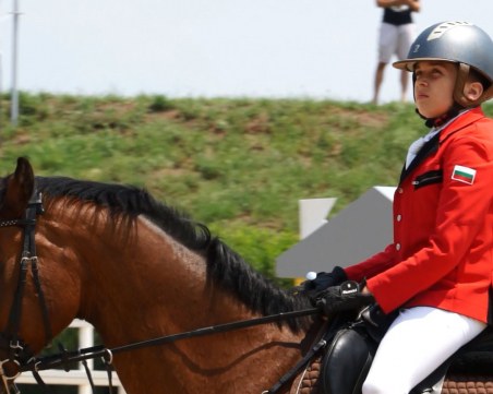 Той е на 12 и вече е отличник в конния спорт! Георги от Пловдив печели медал след медал