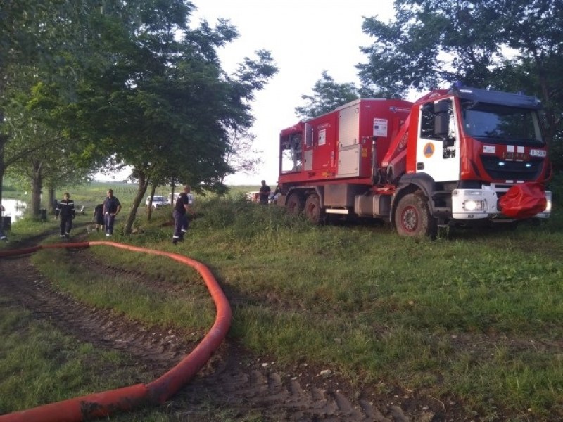 Водният ад в Тутраканци – овладян. Цяла нощ язовира е бил източван