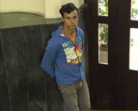 18-годишен остана на улицата! Не може да чете и пише, но иска да работи