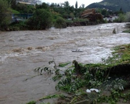 Частично бедствено положение обявиха в Асеновград след потопа
