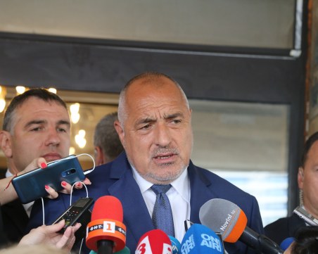 Числото 11 става 1. Борисов в парламента, смъква със закон партийните субсидии