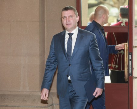 Горанов иска да види сега как се прави политически модел с 1 лв.