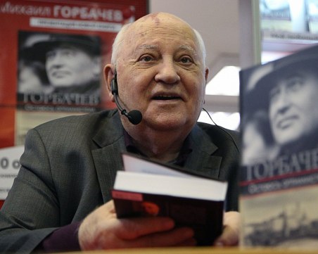 Горбачов е в болница