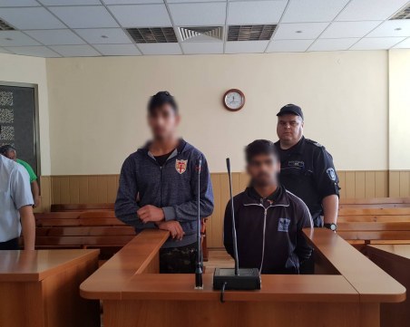 Непълнолетните Исмаил и Митко, убили брутално мъж в Асеновград, остават зад решетките