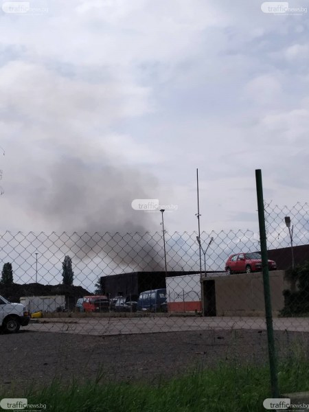 Склад на Дъмбовеца горял в Кремиковци, проверяват за умишлен палеж