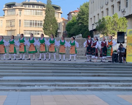 130 певци, танцьори и кукери ще напълнят центъра на Пловдив