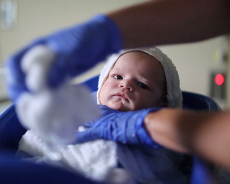 Правителството пресметна: През 2019-а българката ще роди 66 хиляди бебета!