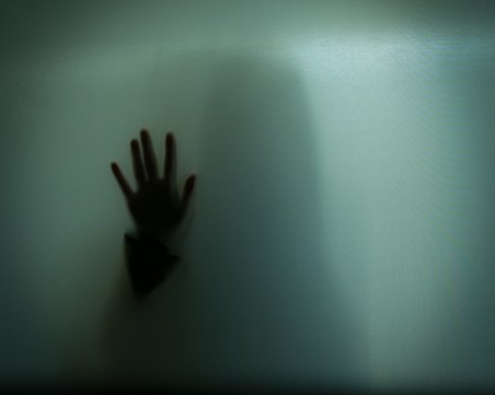 Арестуваха столичанин, заплашил гаджето си с убийство