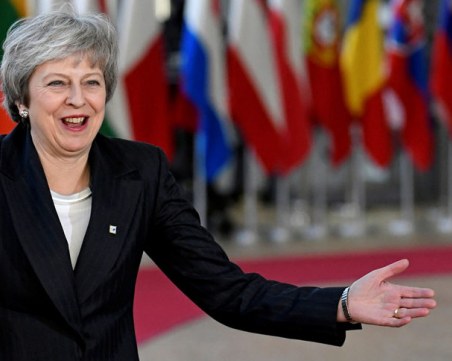 Тереза Мей хвърля оставка днес