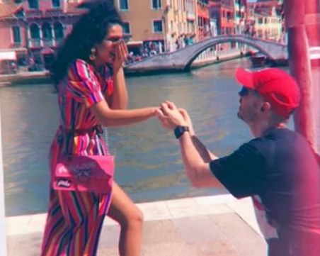 Влади от близначките Alex & Vladi се сгоди във Венеция?