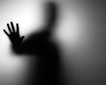 Йордан К. от град П. години се пита: Защо точно аз се родих гей?