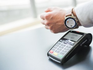 Fibank лансира партньорство с Garmin