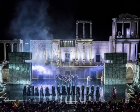 170 артисти откриват фестивала 