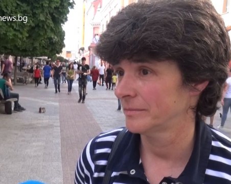 Жителите на Пловдив разделени за вината на ученика, подготвял атентат