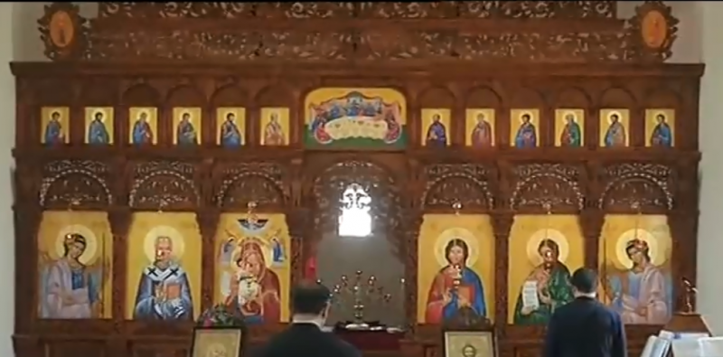 Откриват храм с уникален, ръчно изработен иконостас в Кранево