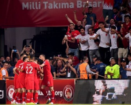 Турция шокира световния шампион по пътя към Евро 2020