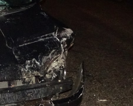 23-годишен загина при челен сблъсък на две коли край Павликени