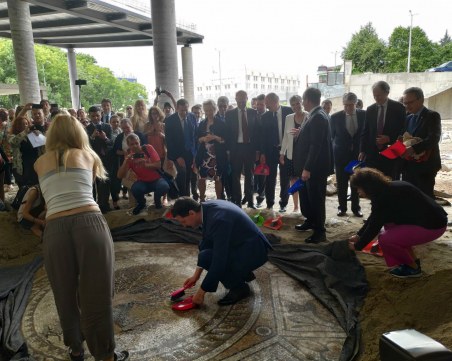 Посланици от цял свят отправиха послания към бъдещето в Пловдив